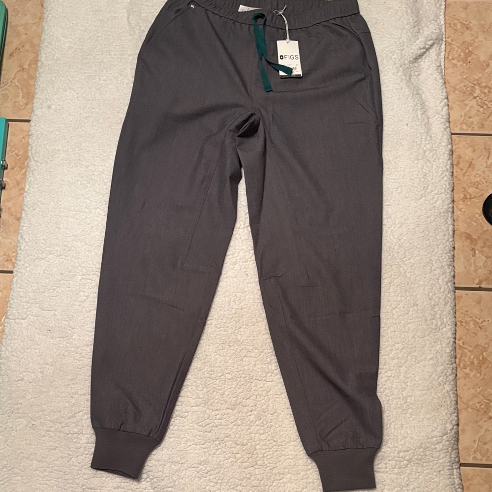 FIGS Men's Tansen Jogger Scrub Pants - Graphite Grey